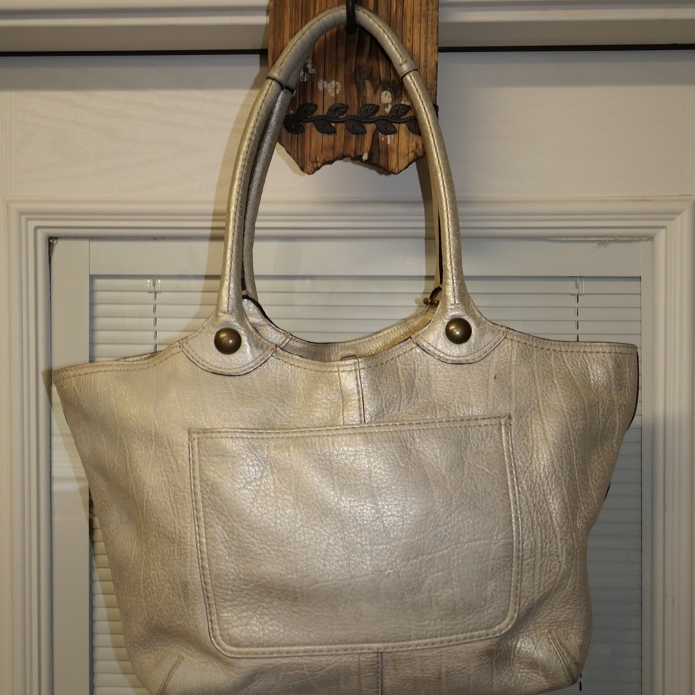 Coach - Picture 4 of 5